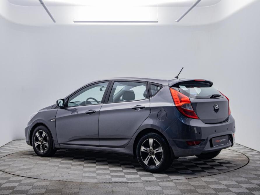 Hyundai Solaris I Москва  - изображение 7