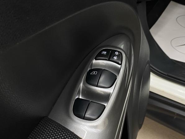 Nissan Juke I с пробегом 2012 года, цена 989 000 рублей, 125495 км, внедорожник, Автокод Объявления