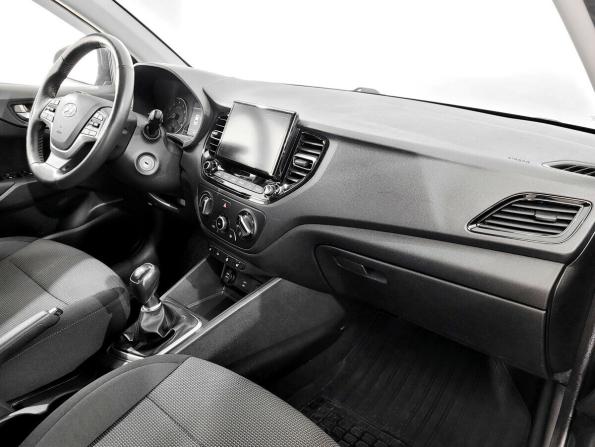 Hyundai Solaris II Рестайлинг с пробегом 2021 года, цена 1 510 000 рублей, 102156 км, седан, Автокод Объявления