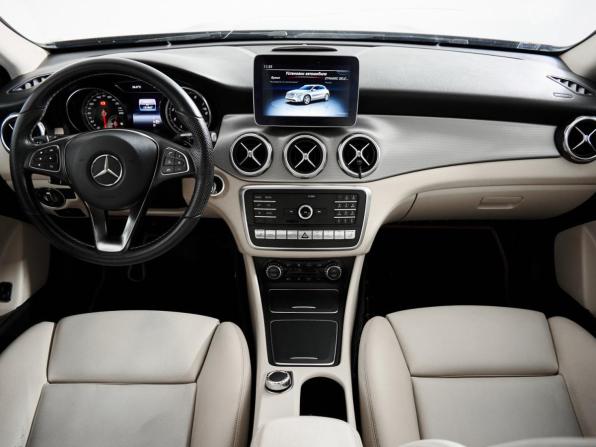 Mercedes-Benz GLA I (X156) Рестайлинг с пробегом 2018 года, цена 2 000 000 рублей, 131000 км, внедорожник, Автокод Объявления
