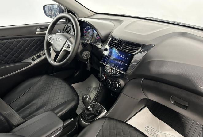 Hyundai Solaris I с пробегом 2014 года, цена 800 000 рублей, 135120 км, седан, Автокод Объявления