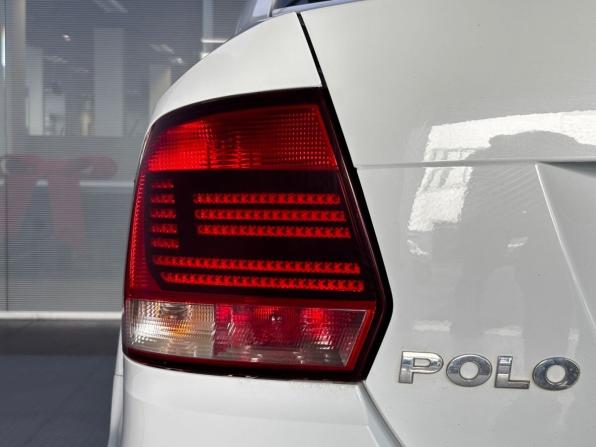Volkswagen Polo V Рестайлинг с пробегом 2018 года, цена 1 220 000 рублей, 103550 км, седан, Автокод Объявления