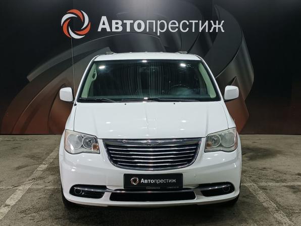 Chrysler Town &amp; Country V Рестайлинг с пробегом 2016 года, цена 1 700 000 рублей, 161980 км, минивэн, Автокод Объявления