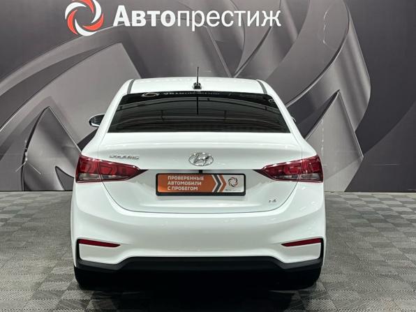 Hyundai Solaris II с пробегом 2017 года, цена 1 140 000 рублей, 148000 км, седан, Автокод Объявления
