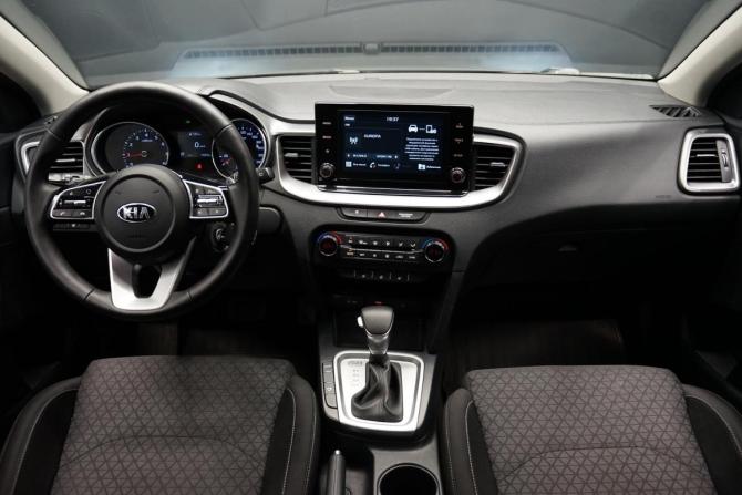 Kia Ceed III с пробегом 2021 года, цена 1 999 000 рублей, 73260 км, универсал, Автокод Объявления