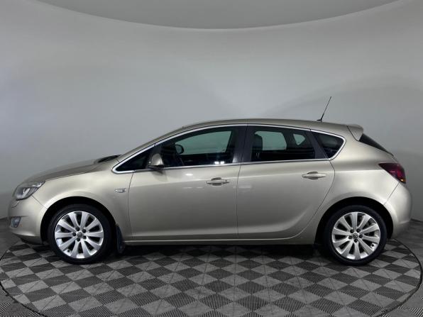 Opel Astra J с пробегом 2011 года, цена 650 000 рублей, 212538 км, хэтчбек, Автокод Объявления