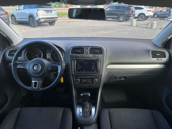 Volkswagen Golf VI с пробегом 2010 года, цена 549 000 рублей, 303147 км, хэтчбек, Автокод Объявления