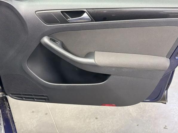 Volkswagen Jetta VI с пробегом 2011 года, цена 759 000 рублей, 256700 км, седан, Автокод Объявления