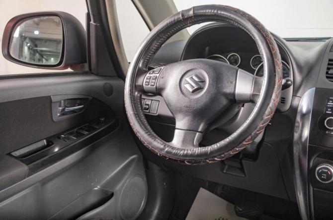 Suzuki SX4 I (Classic) Рестайлинг с пробегом 2010 года, цена 829 000 рублей, 244000 км, хэтчбек, Автокод Объявления