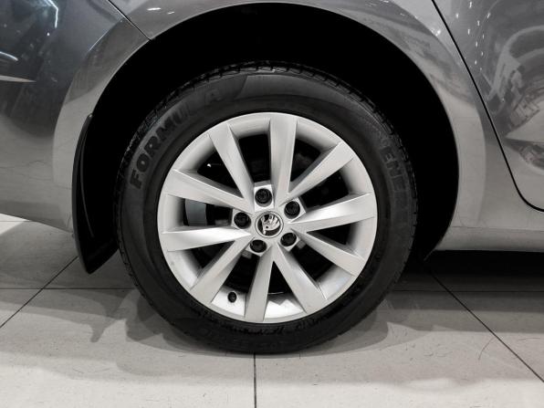 Skoda Octavia III (A7) Рестайлинг с пробегом 2017 года, цена 1 780 000 рублей, 151500 км, лифтбек, Автокод Объявления