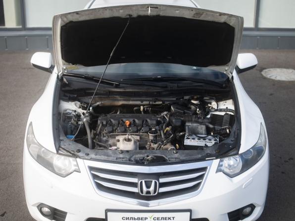 Honda Accord VIII Рестайлинг с пробегом 2012 года, цена 1 100 000 рублей, 307384 км, седан, Автокод Объявления