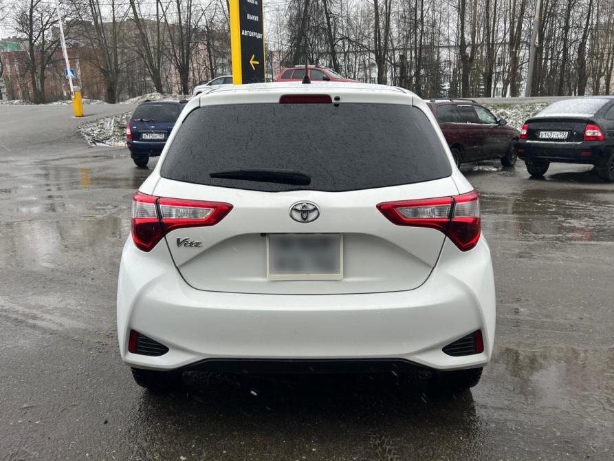 Toyota Vitz III (XP130) Рестайлинг Нефтекамск  - изображение 5