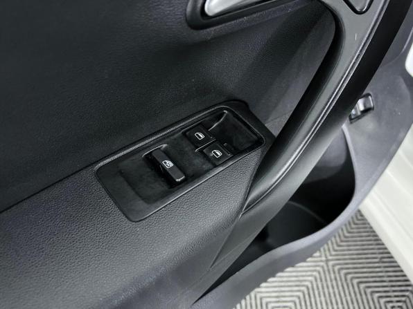 Volkswagen Polo V с пробегом 2013 года, цена 670 000 рублей, 143245 км, седан, Автокод Объявления
