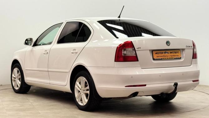 Skoda Octavia II (A5) Рестайлинг с пробегом 2011 года, цена 645 000 рублей, 276407 км, лифтбек, Автокод Объявления