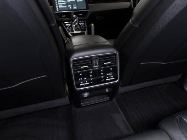 Porsche Cayenne III с пробегом 2018 года, цена 5 470 000 рублей, 138634 км, внедорожник, Автокод Объявления