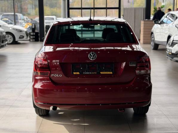 Volkswagen Polo V Рестайлинг с пробегом 2018 года, цена 1 560 000 рублей, 95214 км, седан, Автокод Объявления