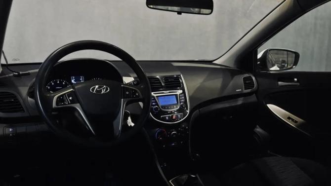 Hyundai Solaris I Рестайлинг с пробегом 2015 года, цена 903 000 рублей, 128000 км, седан, Автокод Объявления