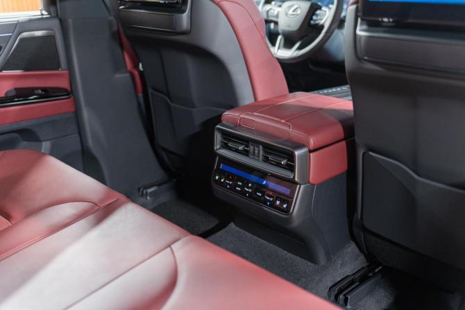 Новый Lexus LX IV 2025 года, цена 22 490 000 рублей, внедорожник, Автокод Объявления