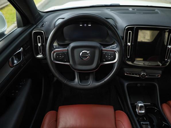 Volvo XC40 I с пробегом 2021 года, цена 3 499 000 рублей, 65472 км, внедорожник, Автокод Объявления