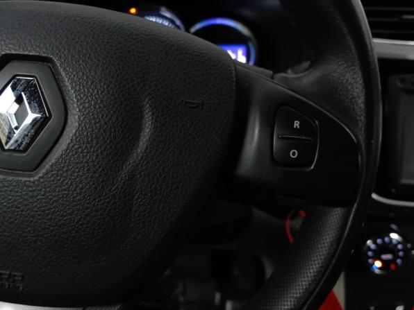 Renault Logan II с пробегом 2017 года, цена 895 000 рублей, 55000 км, седан, Автокод Объявления