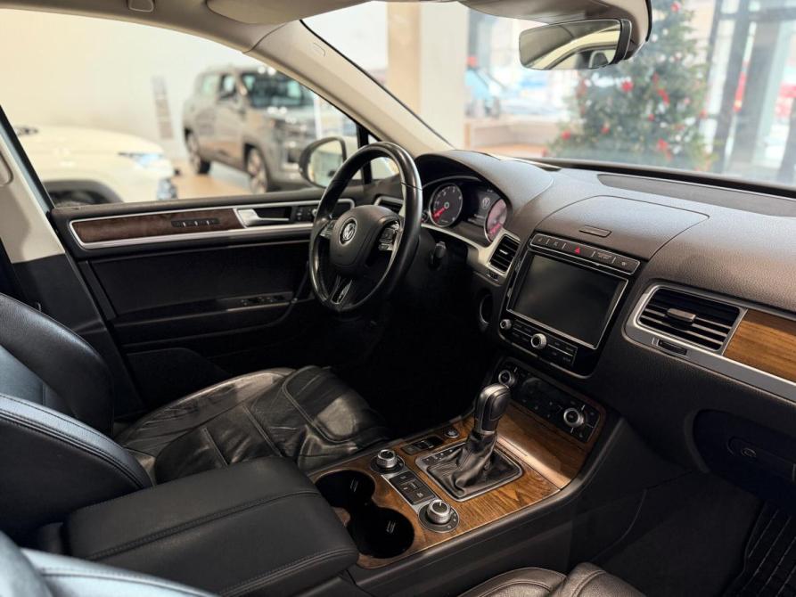 Volkswagen Touareg II Рестайлинг Томск  - изображение 13