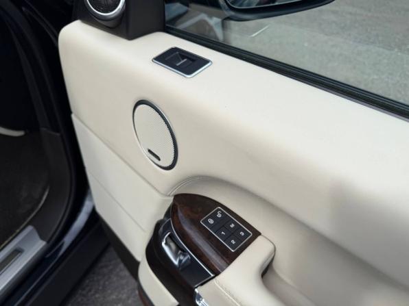 Land Rover Range Rover IV с пробегом 2017 года, цена 3 655 000 рублей, 241410 км, внедорожник, Автокод Объявления
