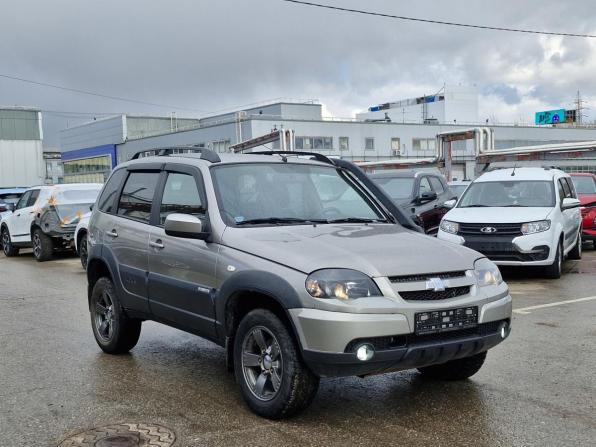 Chevrolet Niva I Рестайлинг с пробегом 2018 года, цена 782 000 рублей, 103935 км, внедорожник, Автокод Объявления