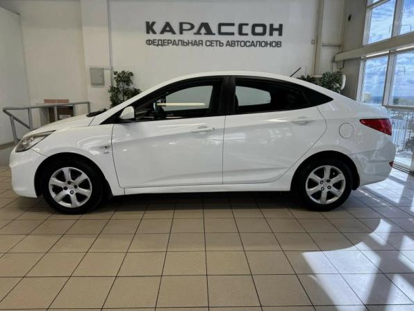 Hyundai Solaris I с пробегом 2014 года, цена 950 000 рублей, 218455 км, седан, Автокод Объявления