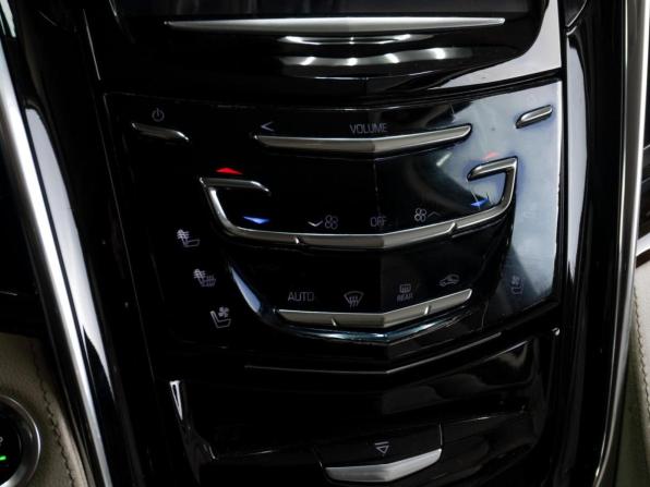 Cadillac Escalade IV с пробегом 2016 года, цена 3 070 000 рублей, 226176 км, внедорожник, Автокод Объявления