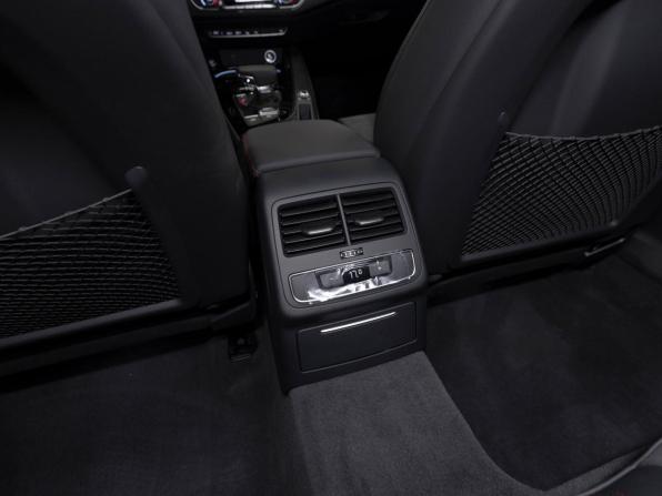 Audi A4 V (B9) Рестайлинг с пробегом 2025 года, цена 5 700 000 рублей, 50 км, седан, Автокод Объявления