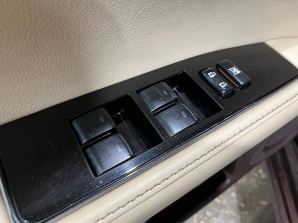 Lexus ES VI Рестайлинг с пробегом 2017 года, цена 1 995 000 рублей, 222415 км, седан, Автокод Объявления