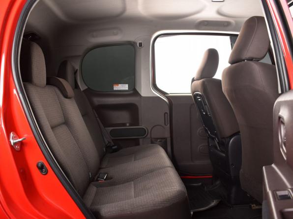 Toyota Porte II с пробегом 2016 года, цена 924 999 рублей, 67724 км, компактвэн, Автокод Объявления