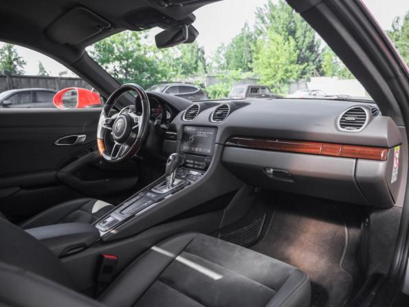 Porsche Cayman III 718 (982) с пробегом 2018 года, цена 6 500 000 рублей, 50115 км, купе, Автокод Объявления