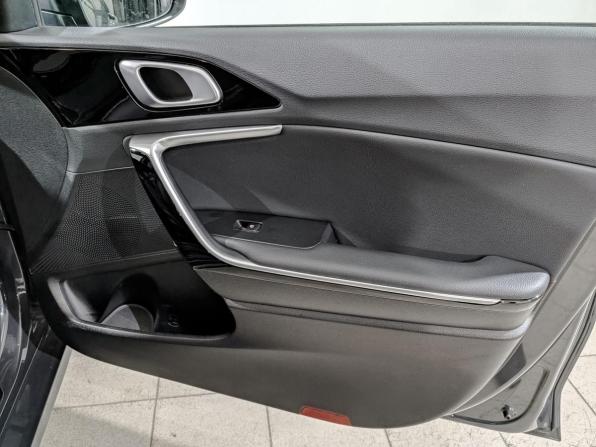 Kia Ceed III с пробегом 2021 года, цена 1 585 000 рублей, 150976 км, хэтчбек, Автокод Объявления