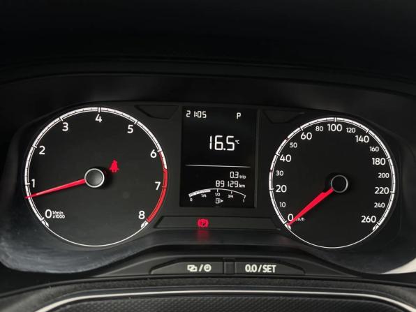 Volkswagen Polo VI с пробегом 2021 года, цена 1 579 000 рублей, 89129 км, лифтбек, Автокод Объявления