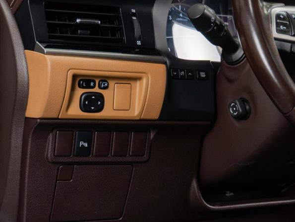 Lexus ES VI Рестайлинг с пробегом 2018 года, цена 2 999 000 рублей, 120737 км, седан, Автокод Объявления