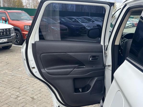 Mitsubishi Outlander III с пробегом 2013 года, цена 1 600 000 рублей, 101010 км, внедорожник, Автокод Объявления