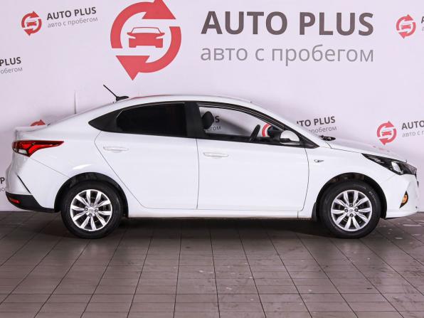 Hyundai Solaris II с пробегом 2020 года, цена 1 380 000 рублей, 62850 км, седан, Автокод Объявления