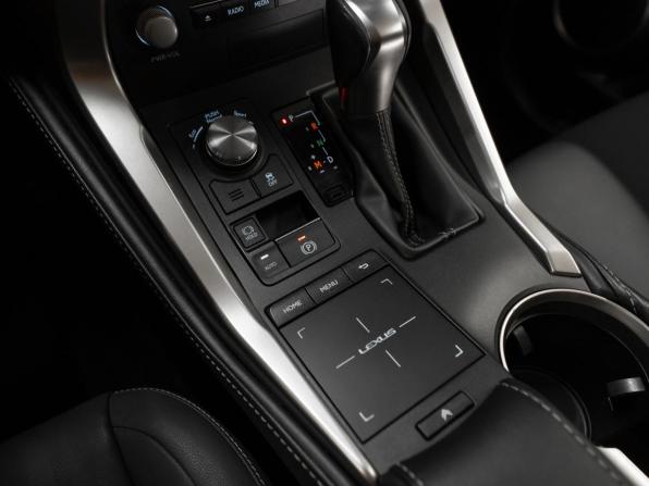 Lexus NX I Рестайлинг с пробегом 2018 года, цена 3 240 000 рублей, 111818 км, внедорожник, Автокод Объявления