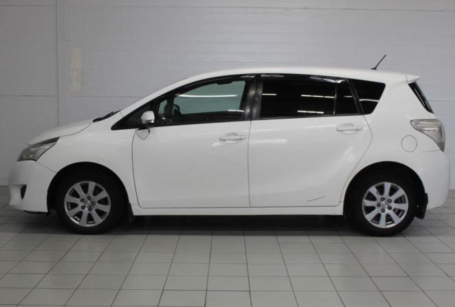 Toyota Verso I Рестайлинг с пробегом 2013 года, цена 1 040 000 рублей, 657646 км, компактвэн, Автокод Объявления