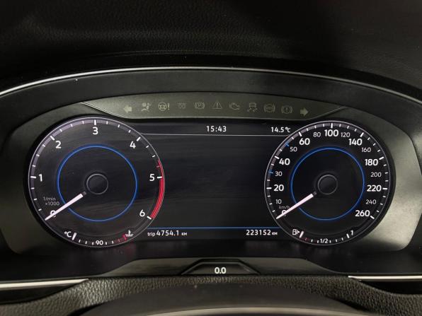 Volkswagen Passat B8 с пробегом 2018 года, цена 1 835 000 рублей, 223152 км, универсал, Автокод Объявления