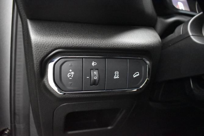 Haval Jolion I с пробегом 2023 года, цена 1 630 000 рублей, 66300 км, внедорожник, Автокод Объявления