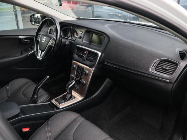 Volvo V40 Cross Country I с пробегом 2014 года, цена 1 150 000 рублей, 174009 км, хэтчбек, Автокод Объявления