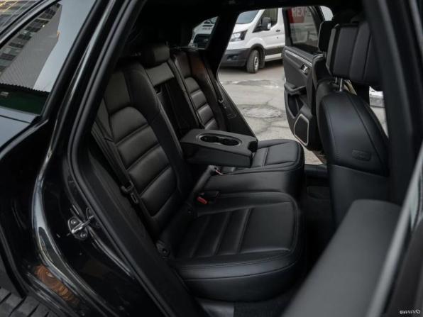 Porsche Macan I Рестайлинг 2 с пробегом 2023 года, цена 9 900 000 рублей, 17521 км, внедорожник, Автокод Объявления