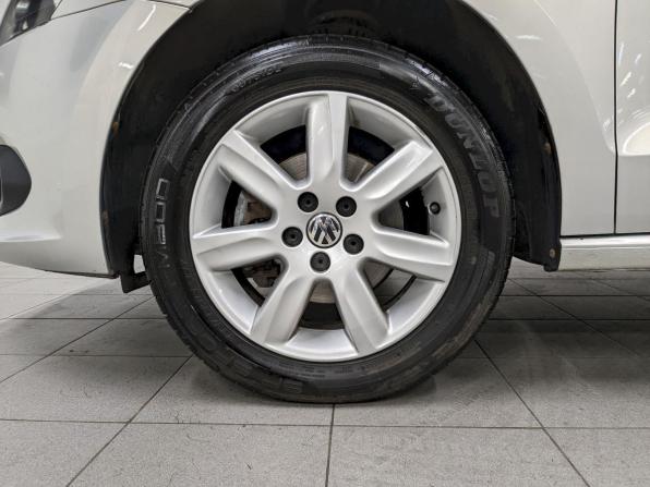 Volkswagen Polo V с пробегом 2014 года, цена 950 000 рублей, 93000 км, седан, Автокод Объявления