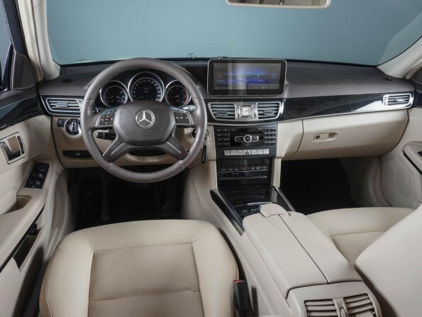 Mercedes-Benz E-Класс IV (W212 S212 C207) Рестайлинг с пробегом 2013 года, цена 2 499 000 рублей, 188677 км, седан, Автокод Объявления