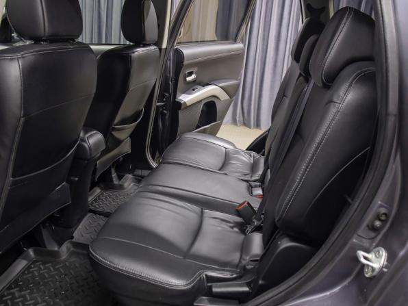 Mitsubishi Outlander II Рестайлинг с пробегом 2010 года, цена 898 000 рублей, 222868 км, внедорожник, Автокод Объявления