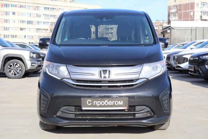 Honda Stepwgn V с пробегом 2017 года, цена 1 599 000 рублей, 235000 км, минивэн, Автокод Объявления