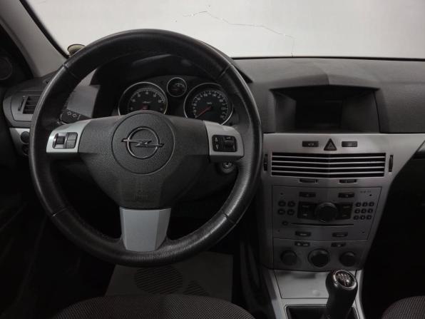 Opel Astra H Рестайлинг с пробегом 2011 года, цена 530 000 рублей, 202126 км, седан, Автокод Объявления