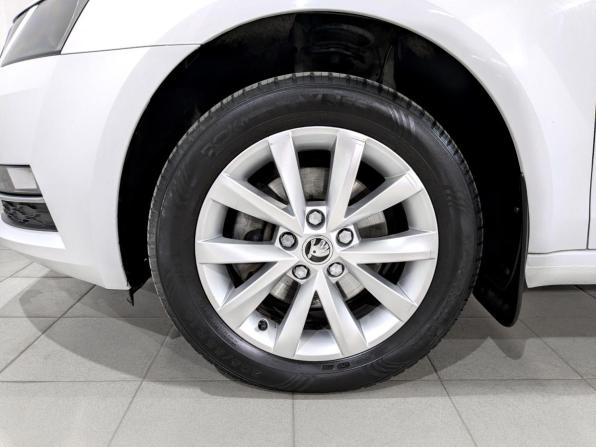 Skoda Octavia III (A7) Рестайлинг с пробегом 2019 года, цена 1 680 000 рублей, 117008 км, лифтбек, Автокод Объявления